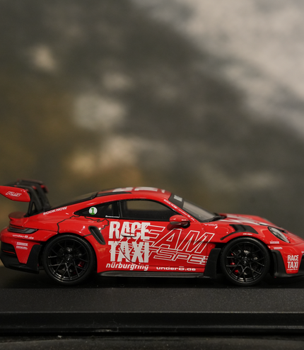 Modellauto "Porsche 992 GT3RS" - limitierte Auflage