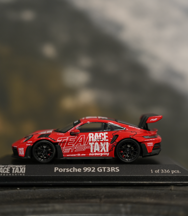 Modellauto "Porsche 992 GT3RS" - limitierte Auflage